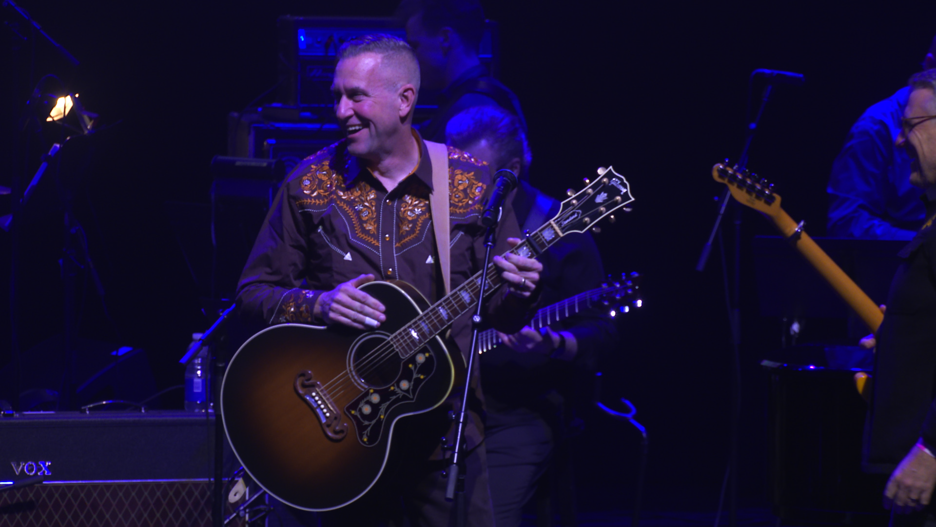 Guitar lessons Toronto — Studio 211 UNBREAKABLE II Scott Lake performance